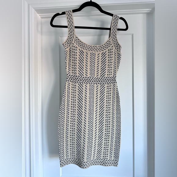 BCBG Maxaxria ‘ALEENA’ in French Cream - Picture 1 of 4